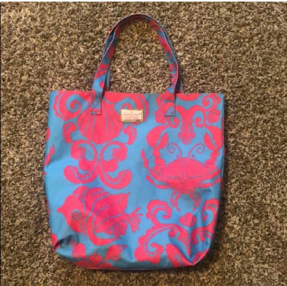 Lilly Pulitzer Handbags - Lilly Pulitzer tote tropical bag for Estee Lauder